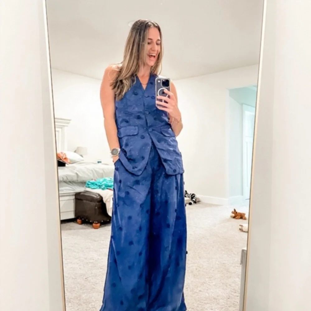 2 pieces Linen blend halter vest + Tailored linen blend embellished trousers - Picture 13 of 16